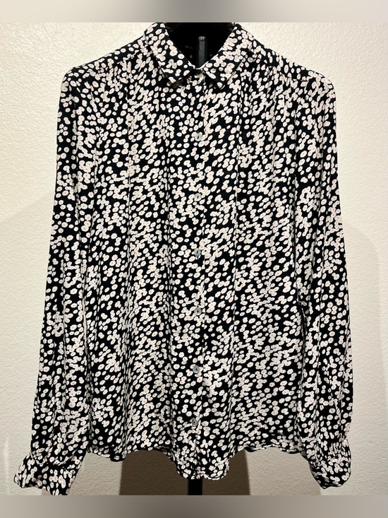 ICHI Tops - ICHI Black and White Floral Print Collared Blouse - Size S (Women’s)